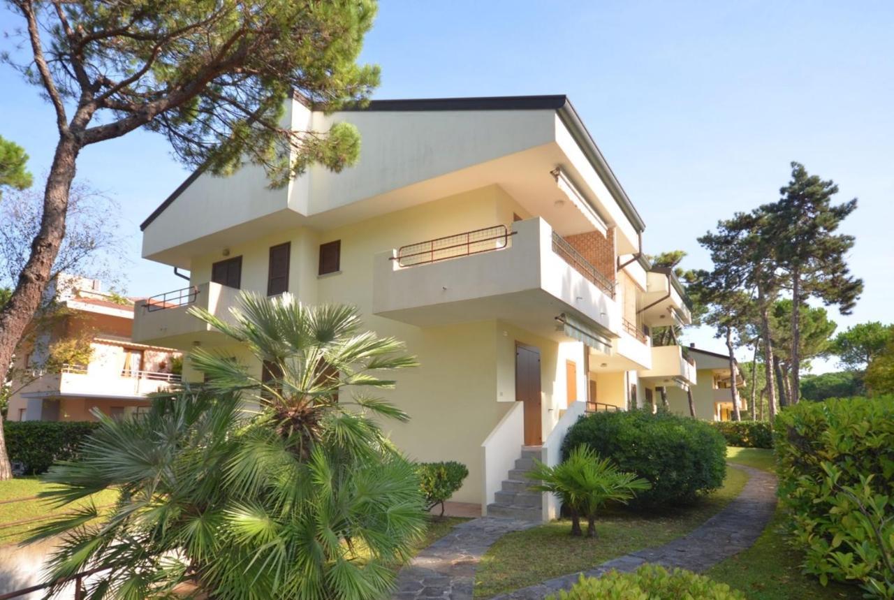 Appartamenti Dei Fiori Lignano Sabbiadoro Exterior photo